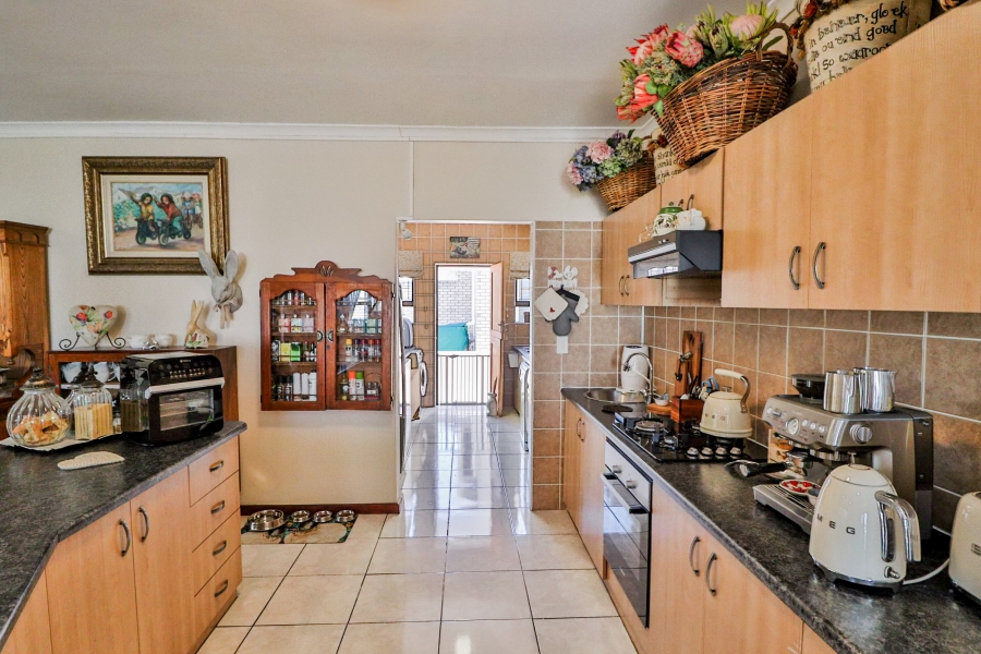 3 Bedroom Property for Sale in Yzerfontein Western Cape